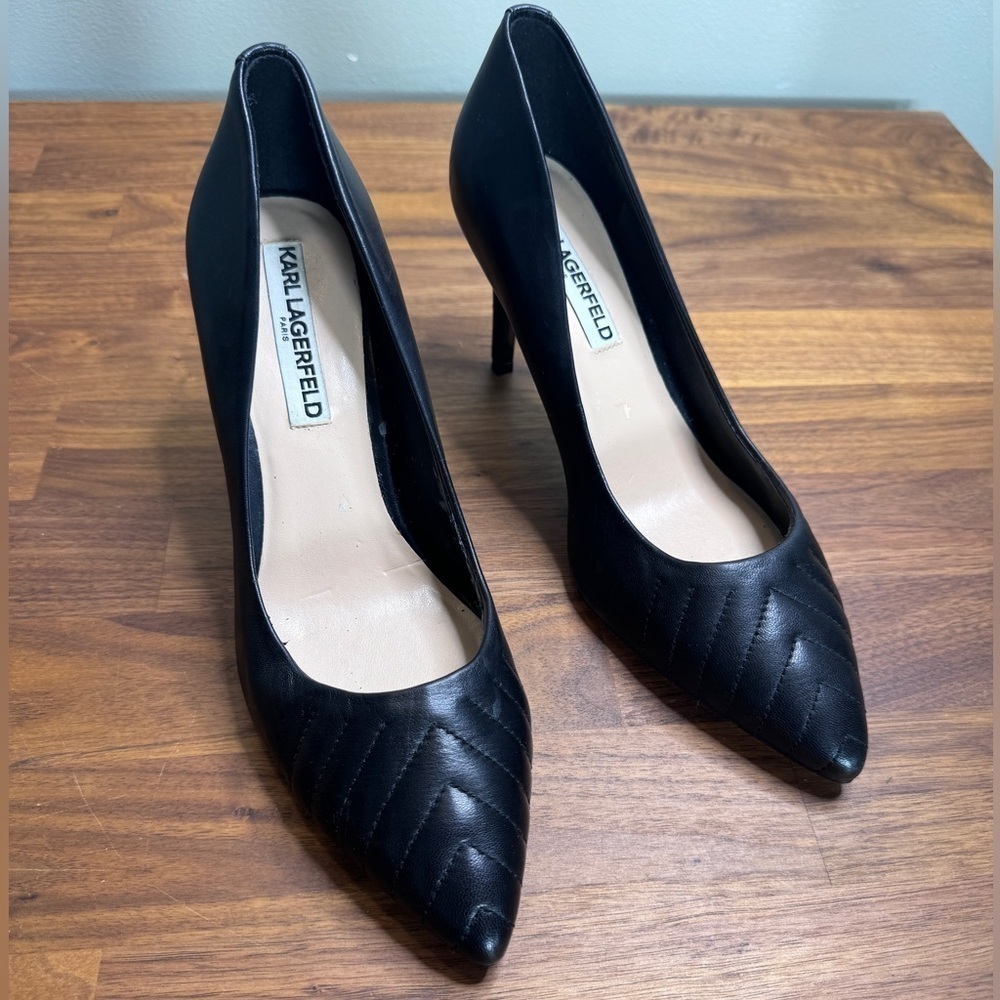 Karl Lagerfeld Paris Rouelle Textured Leather Pumps Black Heel Quilted 7 FLAW
